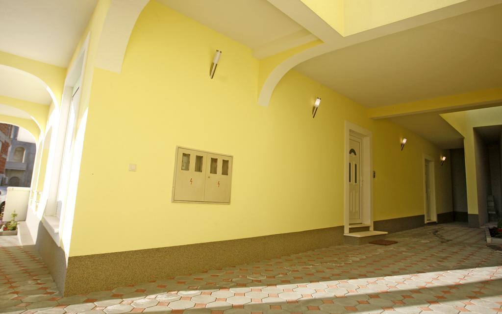 Apartments Rubic 오미스 외부 사진
