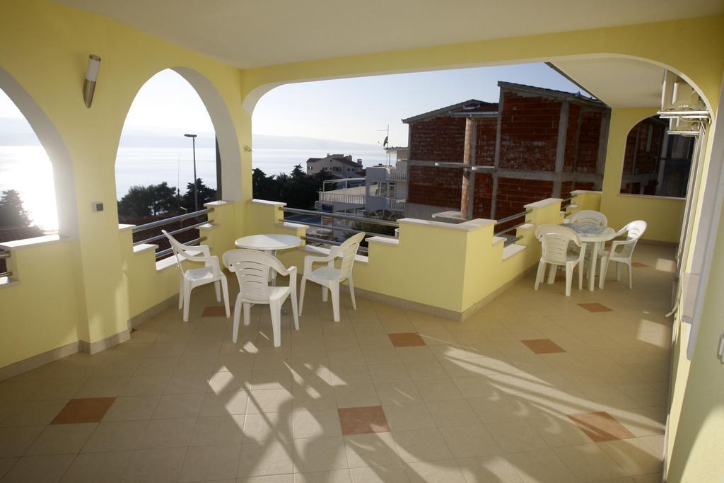 Apartments Rubic 오미스 객실 사진